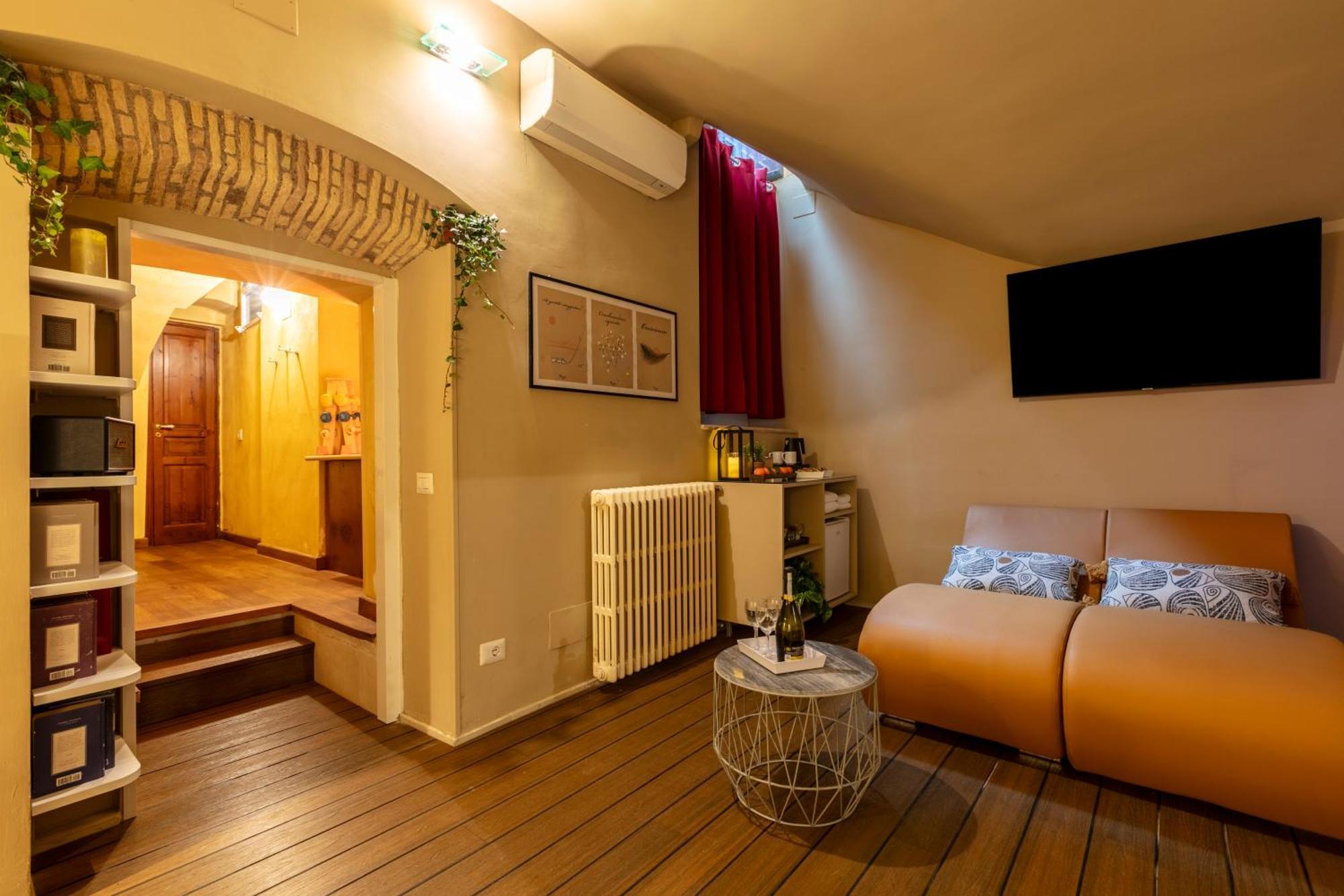 Romac Coronari With Gym, Sauna And Garden Εξωτερικό φωτογραφία